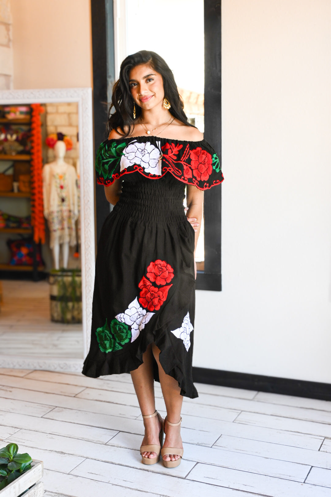 Mis Flores Off-Shoulder