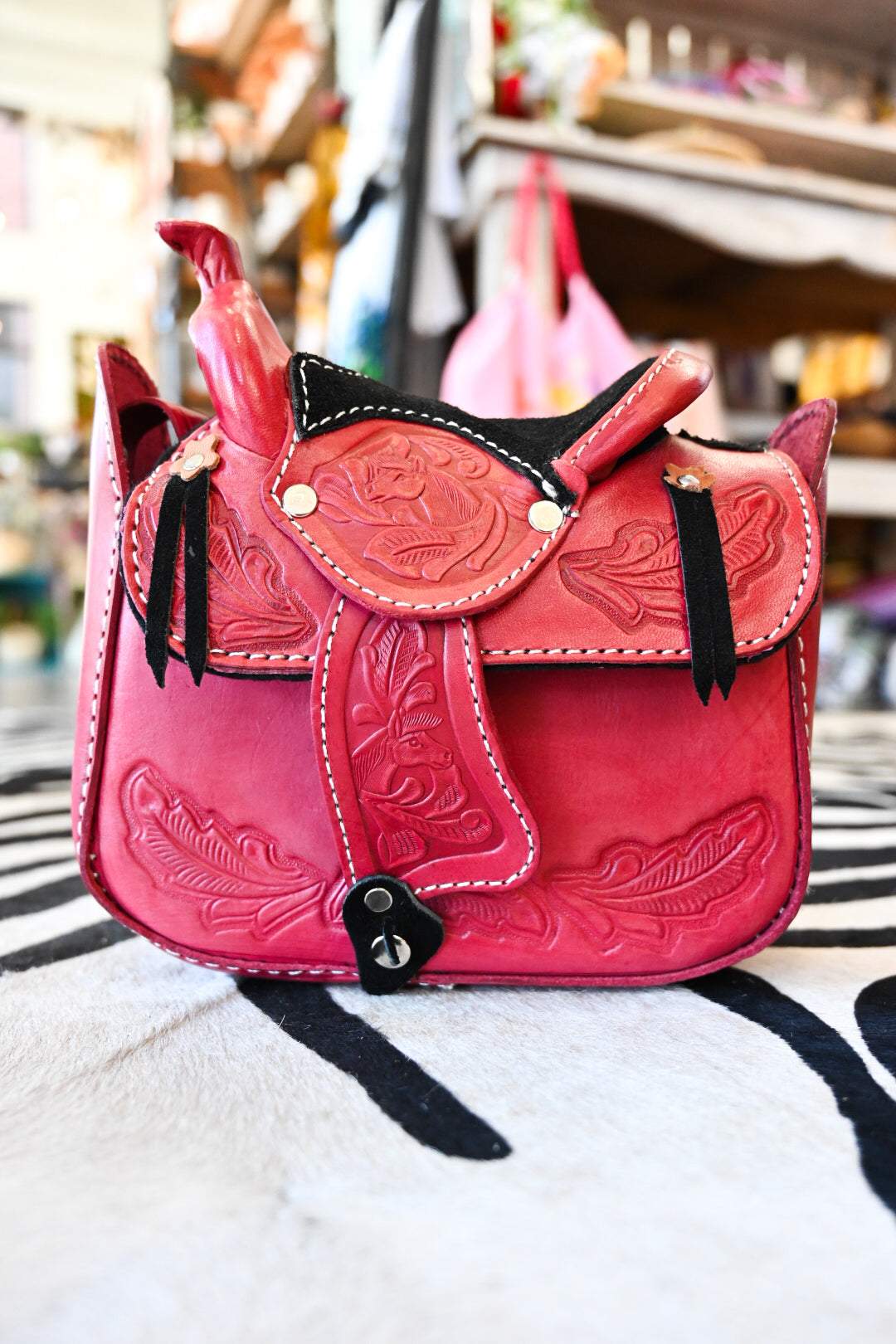 Diva Saddle Crossbody Bag