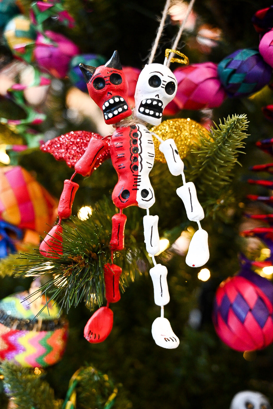 Dual Skeleton Figure