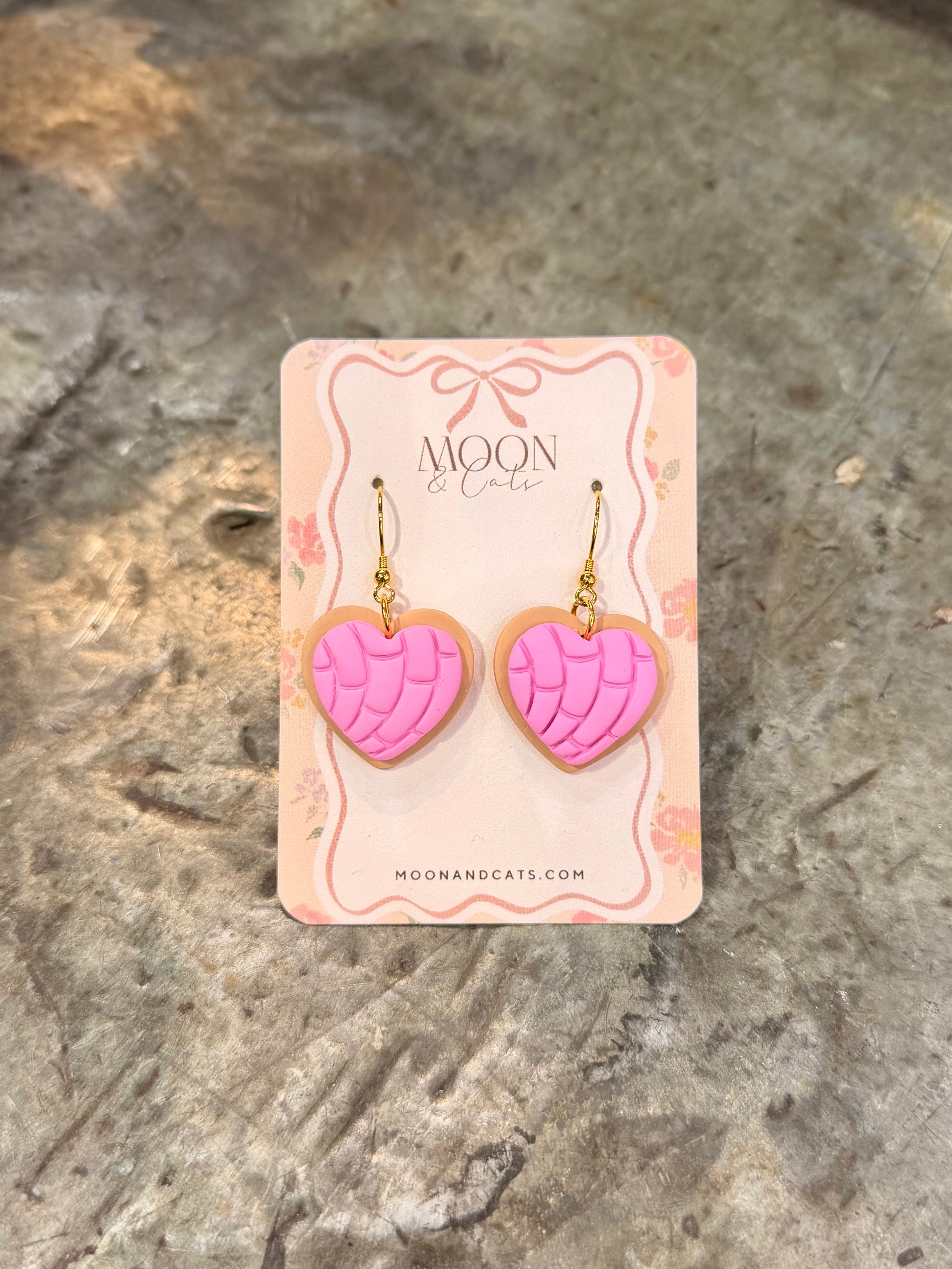 Concha Heart Earring