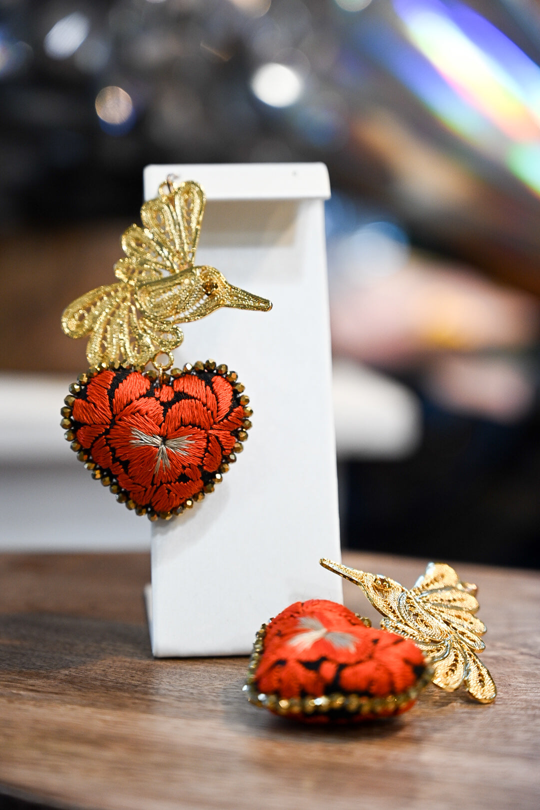 Colibrí Heart Earrings