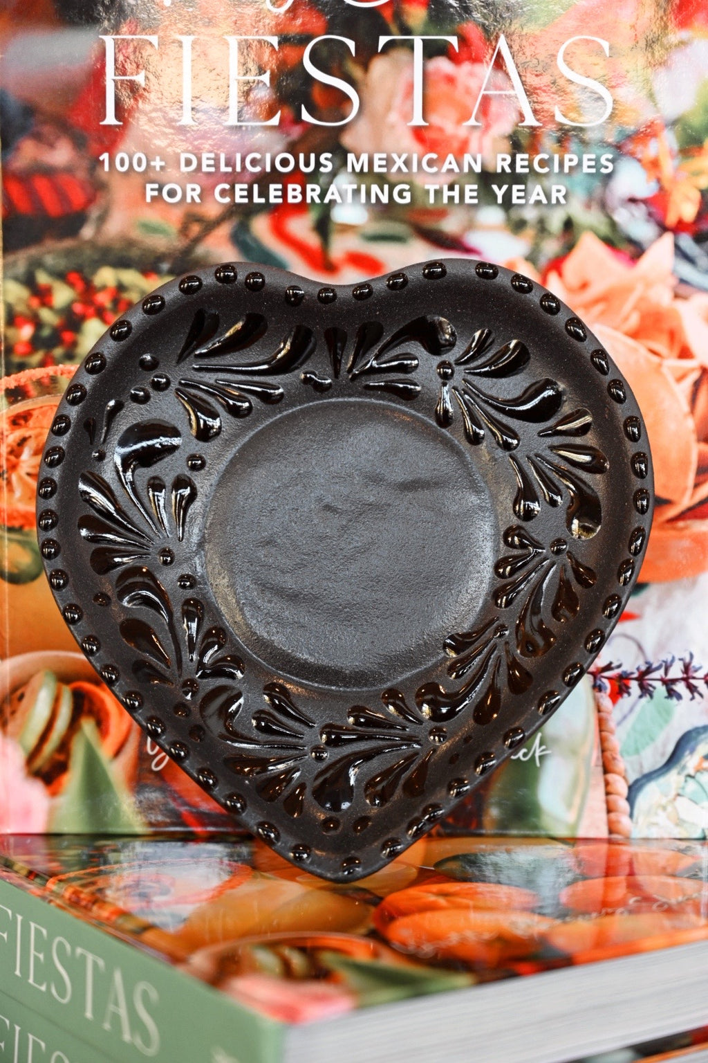 Black Talavera Corazón Plate