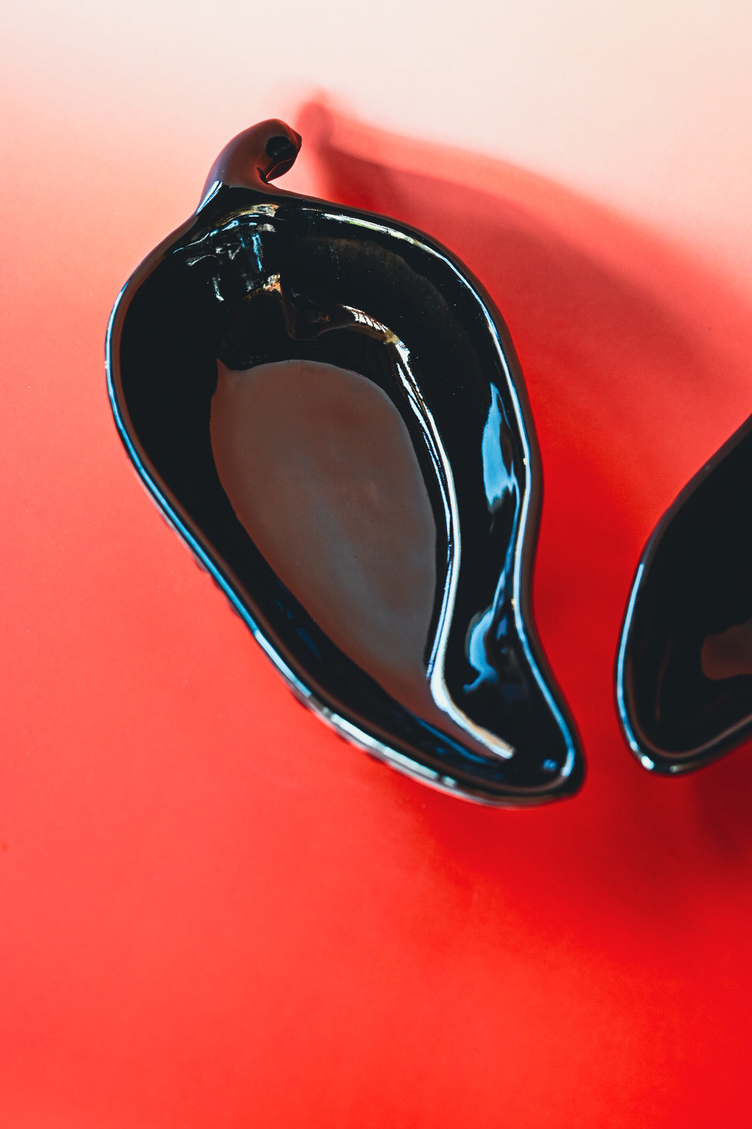 Black Pepper Dip Plate